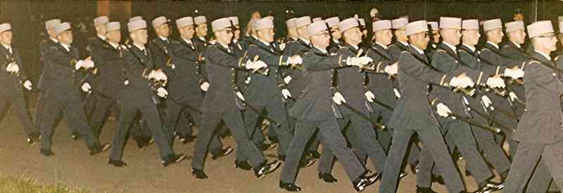 32_47615r (Medium).jpg